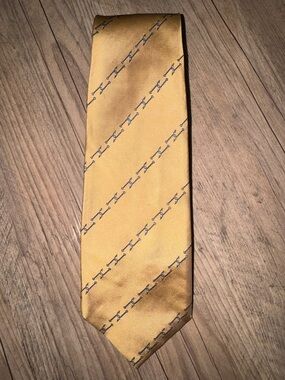 Vineyard Vines Yellow Fish Hook Silk Tie